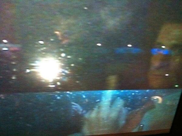 Anthony Weiner waving his middle finger to reporters - (CC) Kate Rose