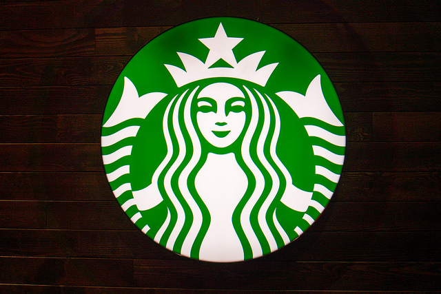 Starbucks, l'une des grandes entreprises américaines dont les valeurs corporate contribuent au succès financier - (CC) Jason Cipriani